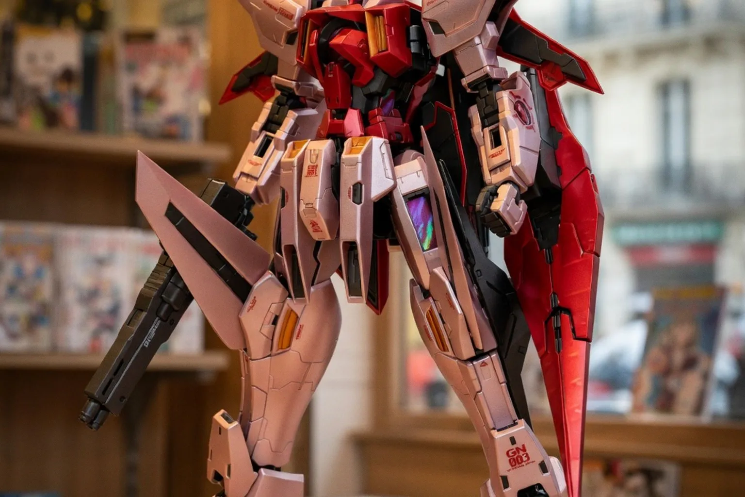 Le Gundam Kyrios Trans-Am Mode rejoint la gamme Master Grade avec une finition métallique