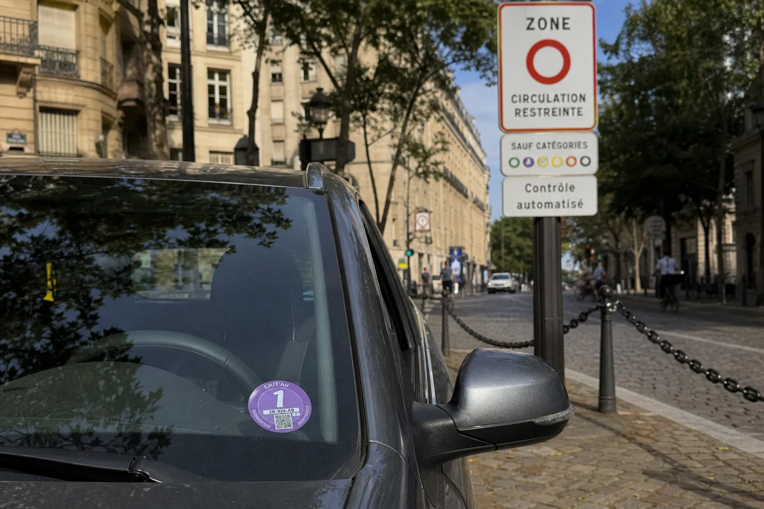Vignette Crit'Air et voiture de location : les règles en ZFE